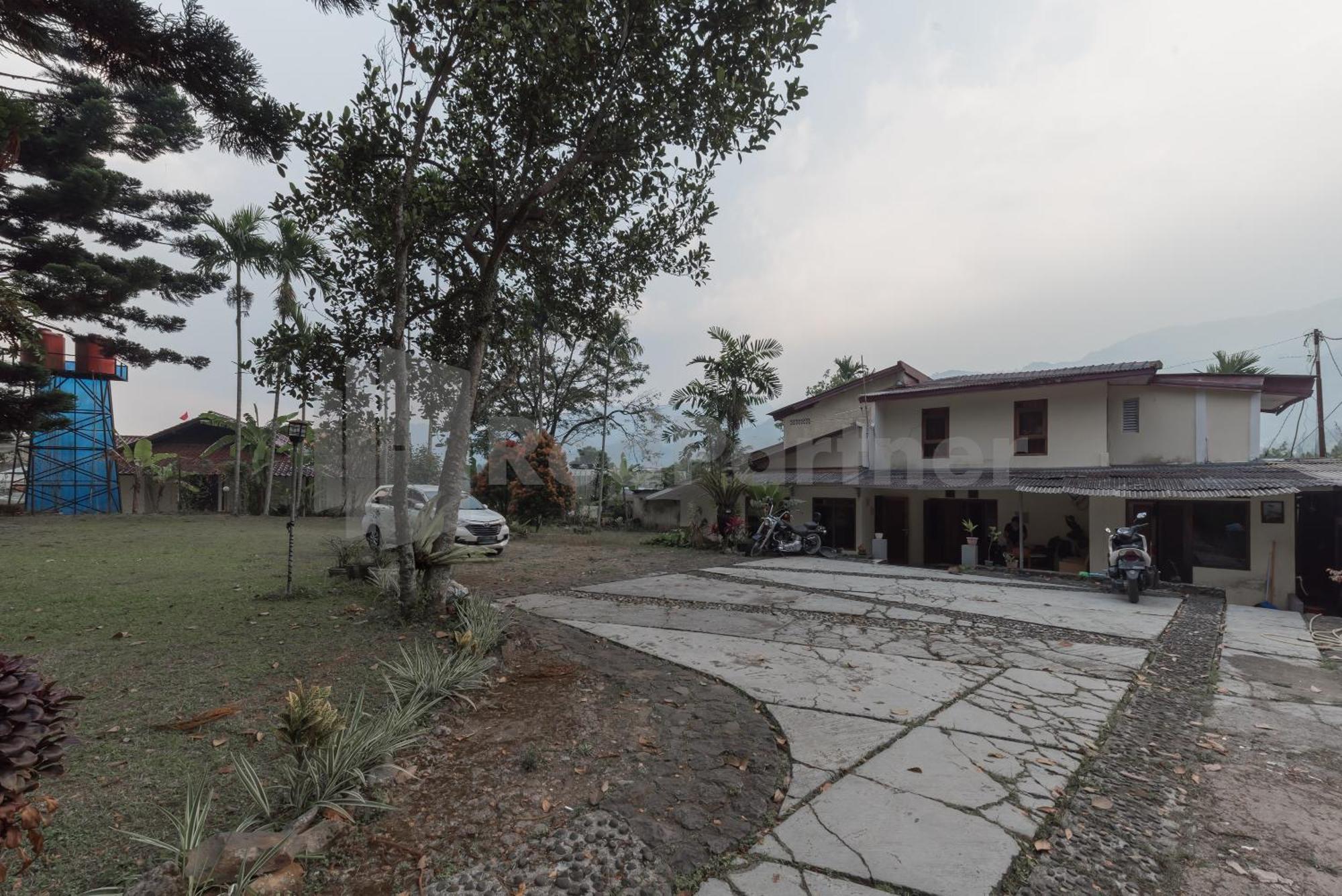 Bens Homestay Mitra Reddoorz Bogor Exteriör bild