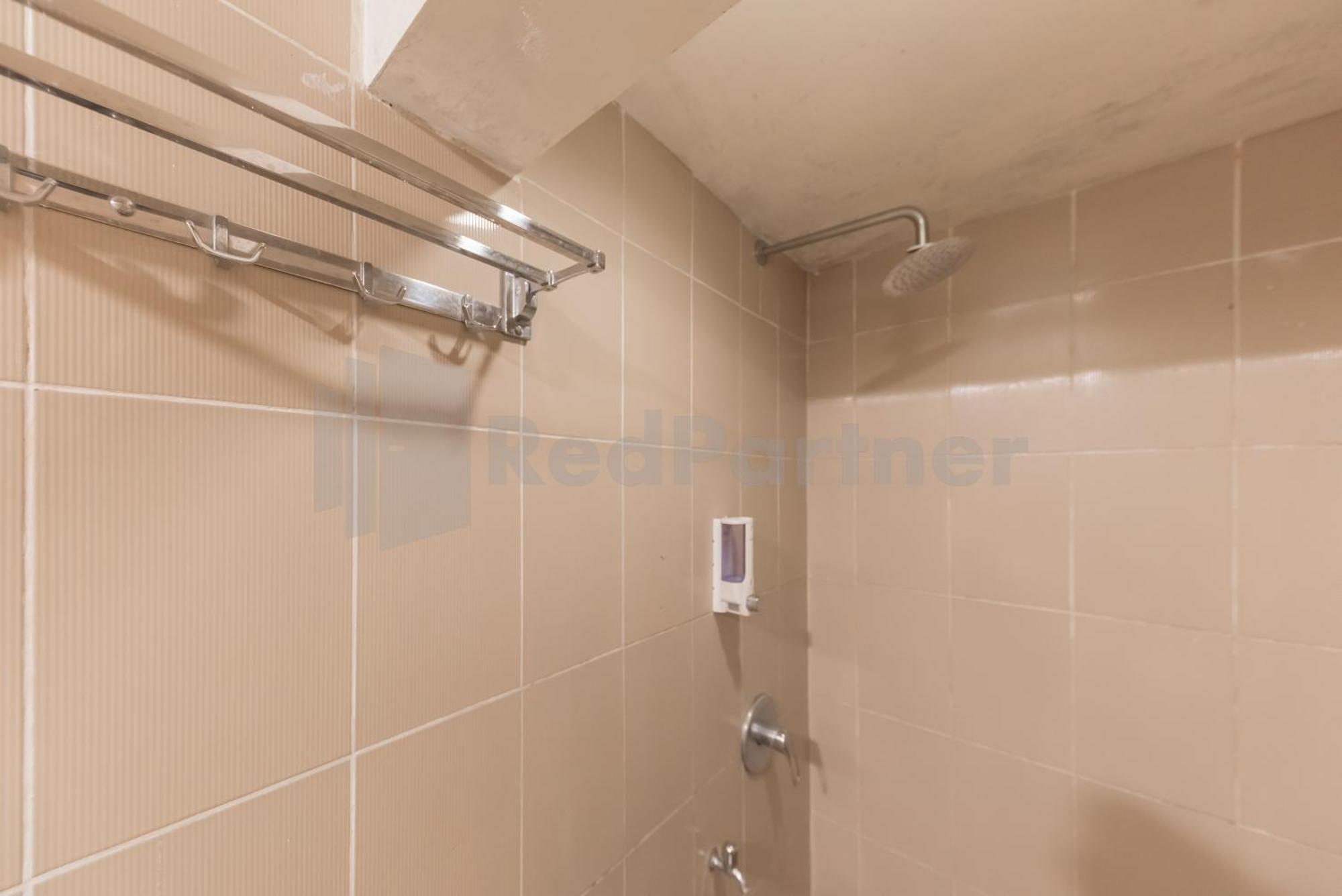 Bens Homestay Mitra Reddoorz Bogor Exteriör bild